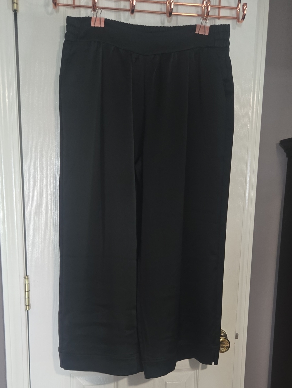 SPANX Satin Cropped Black Wide-Leg Pull-On Pants